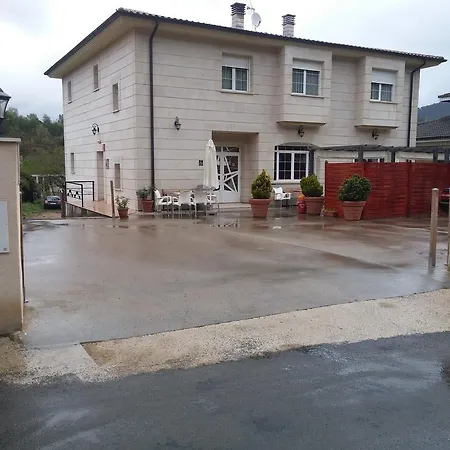 Puerta De Caderechas Holiday home *