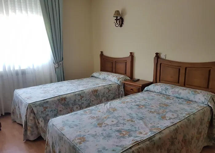 Puerta De Caderechas 度假居 *