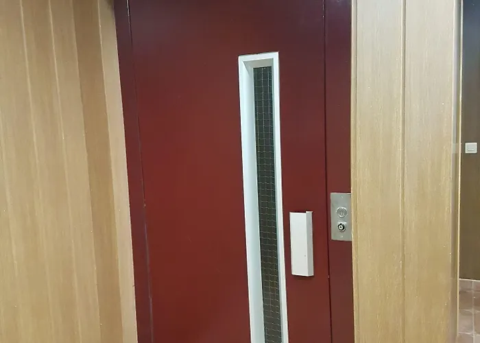 Puerta De Caderechas * Terminon