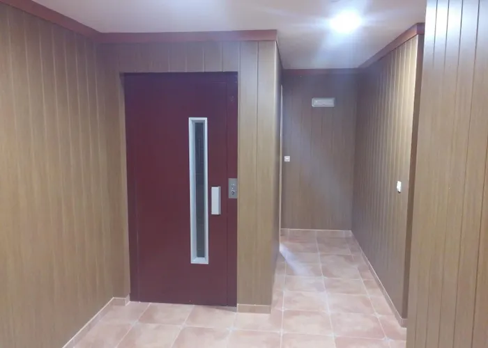 Puerta De Caderechas