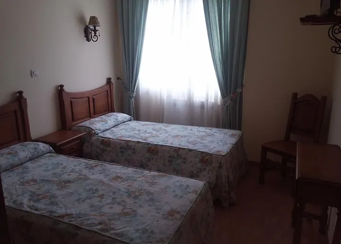 Puerta De Caderechas 度假居 Terminon